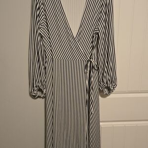 H&M Monochrome Striped Long Sleeve Dress